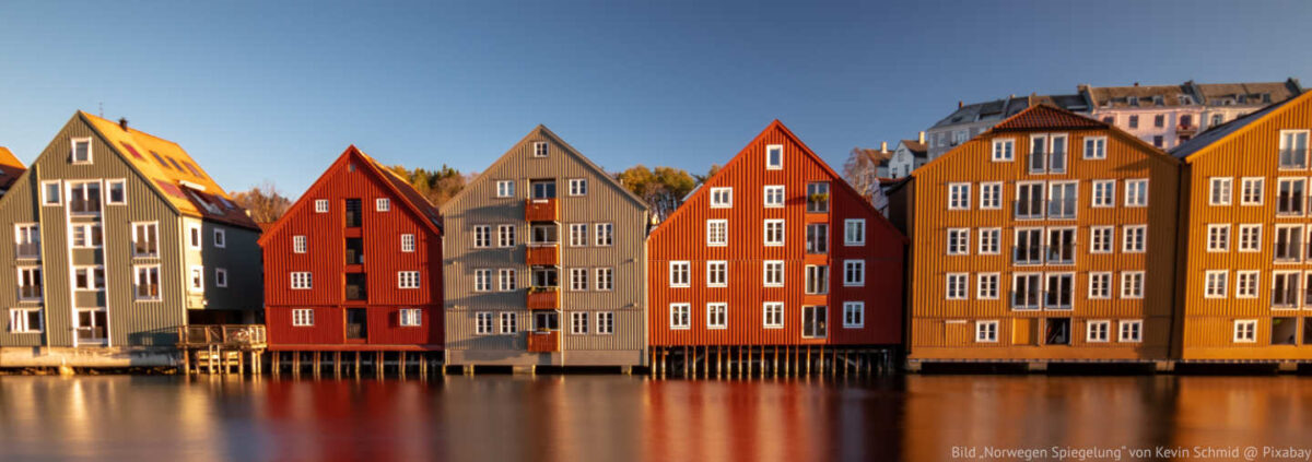 Bild „Norwegen Spiegelung“ von Kevin Schmid @ Pixabay