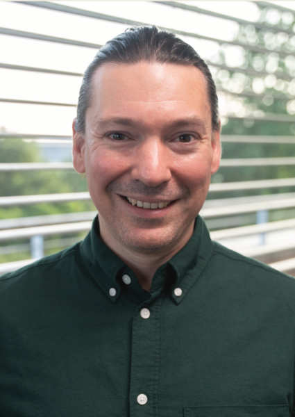 Dr. Benjamin Giesers